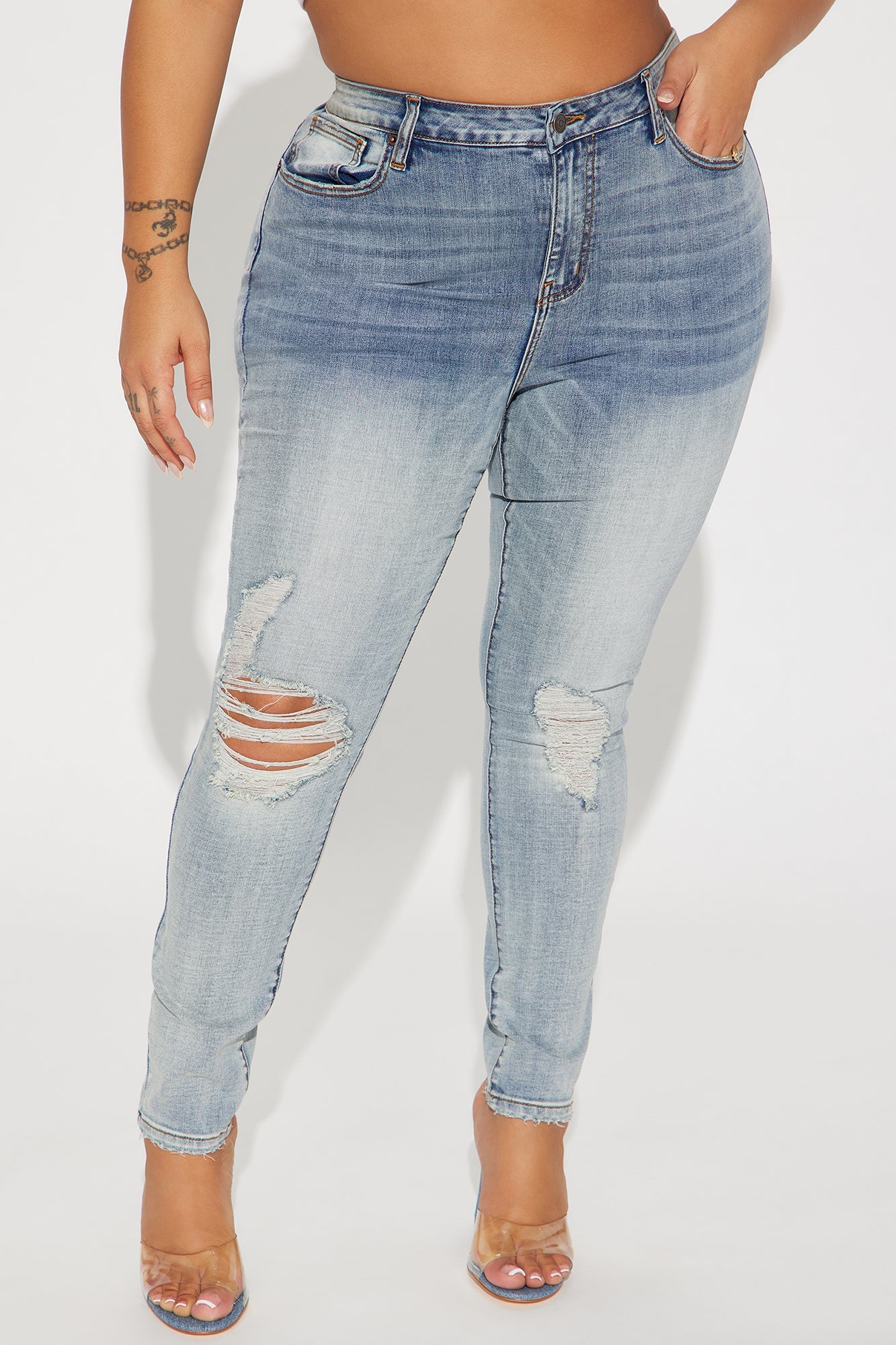 Kelly Ripped Tinted Stretch Skinny Jeans - Light Wash
