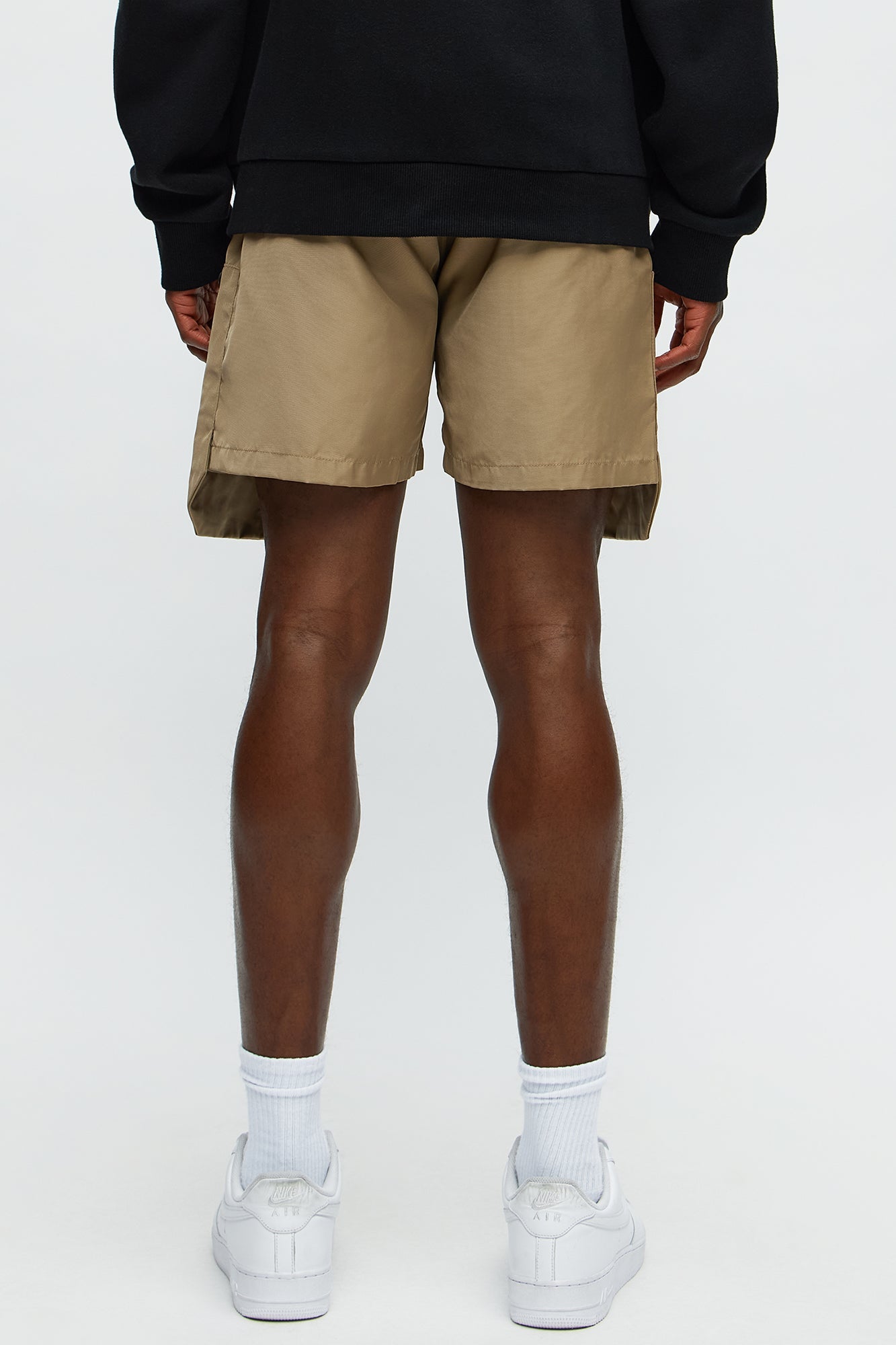 Cargo Pockets Relaxed Drawstring Shorts - Taupe