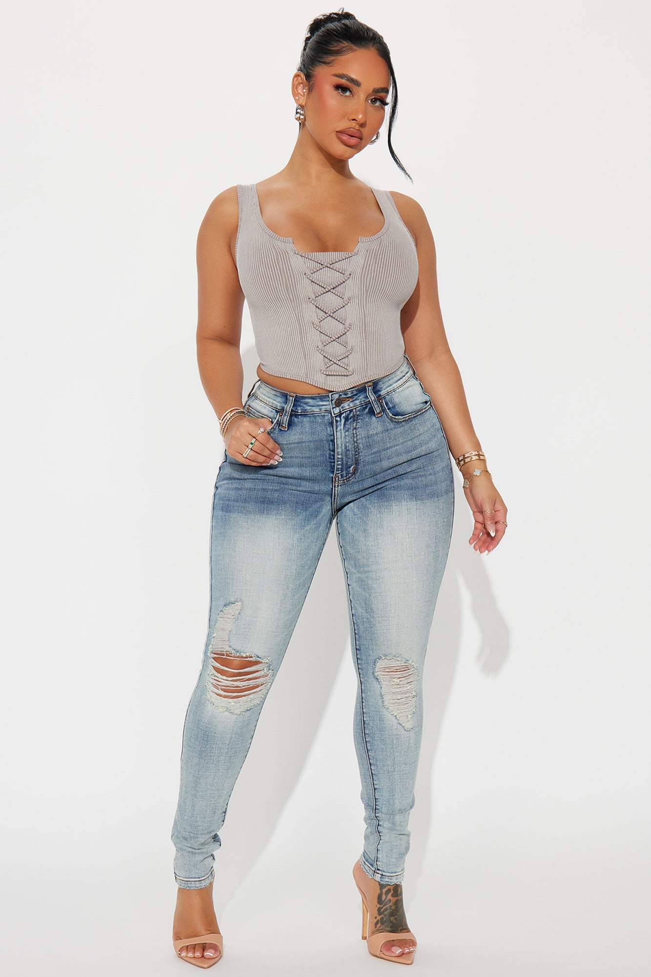 Kelly Ripped Tinted Stretch Skinny Jeans - Light Wash