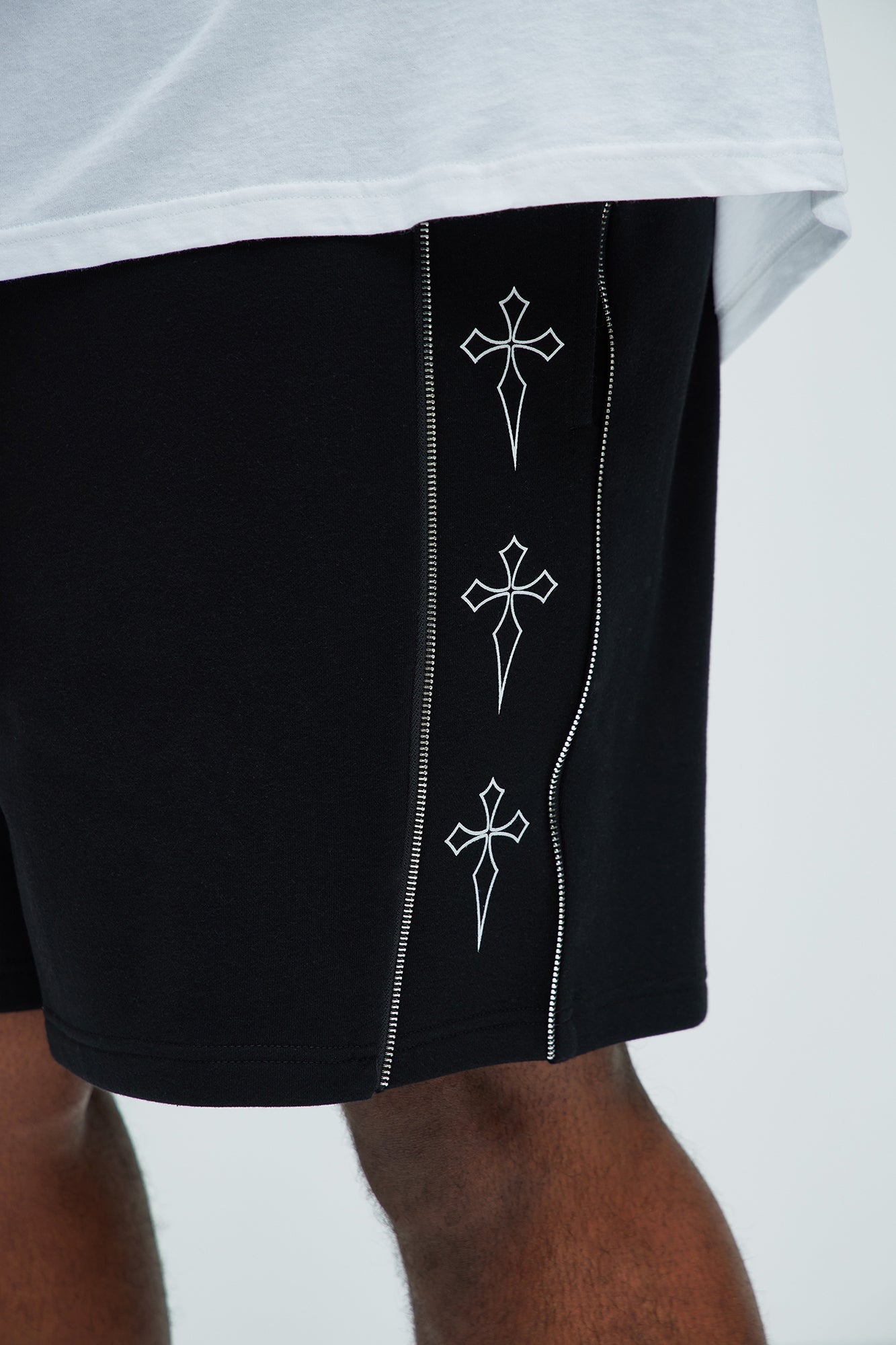 Tyson Cross Relaxed Shorts - Black