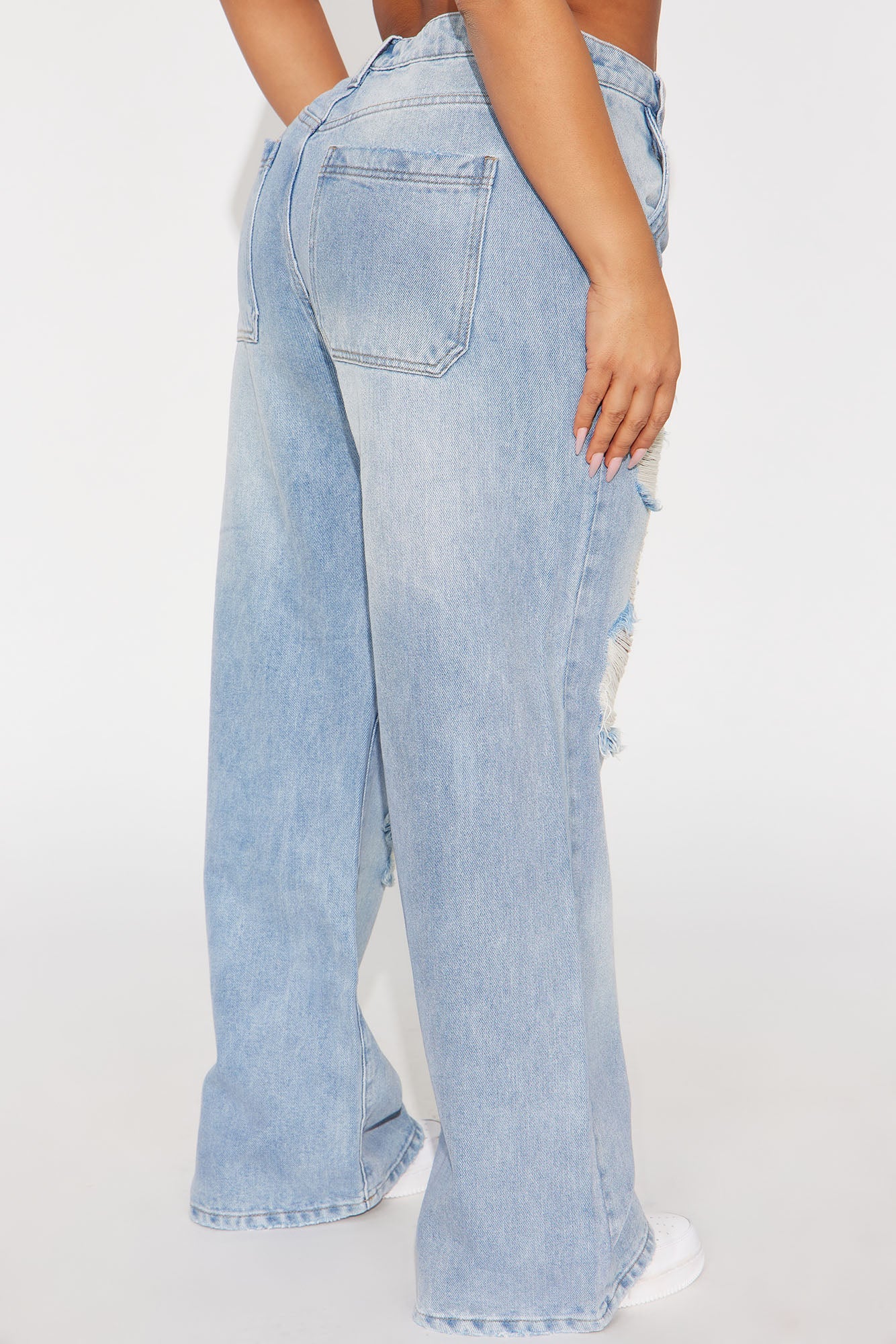 Sticking Around Ripped Straight Leg Jeans - Medium Wash