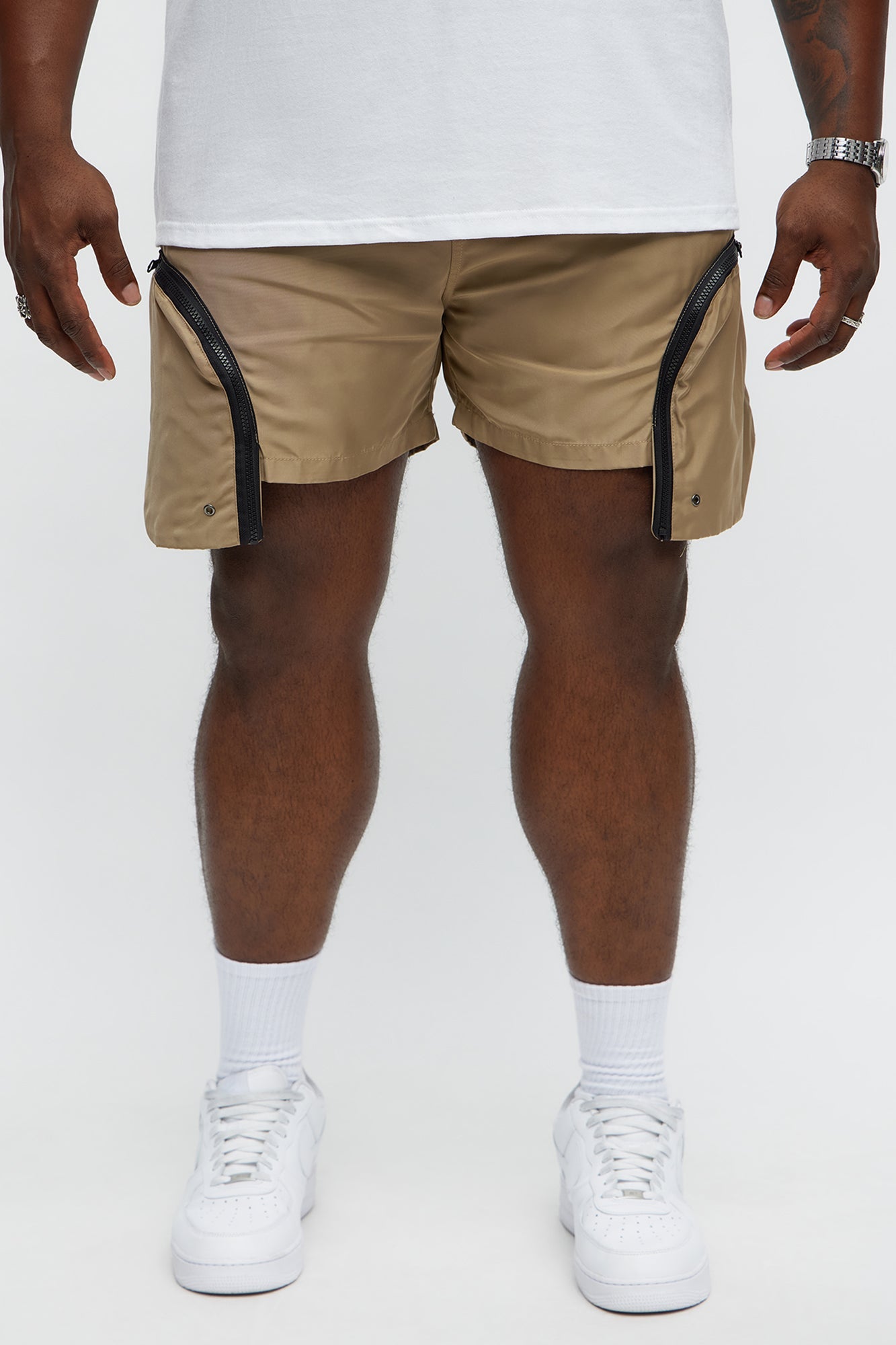 Cargo Pockets Relaxed Drawstring Shorts - Taupe