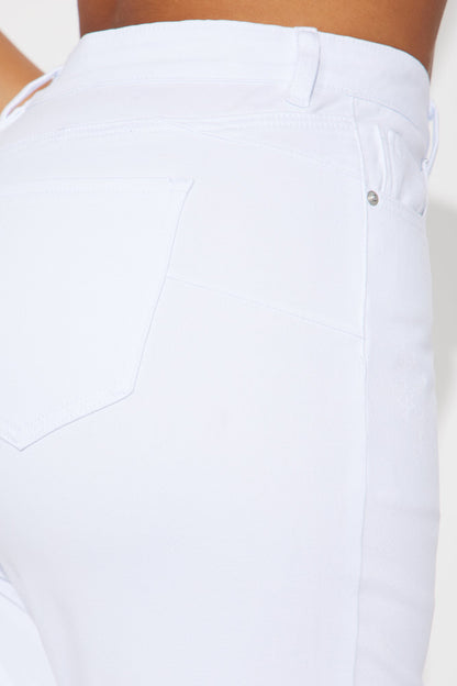 Vibe Check Curvy Stretch Skinny Jeans - White
