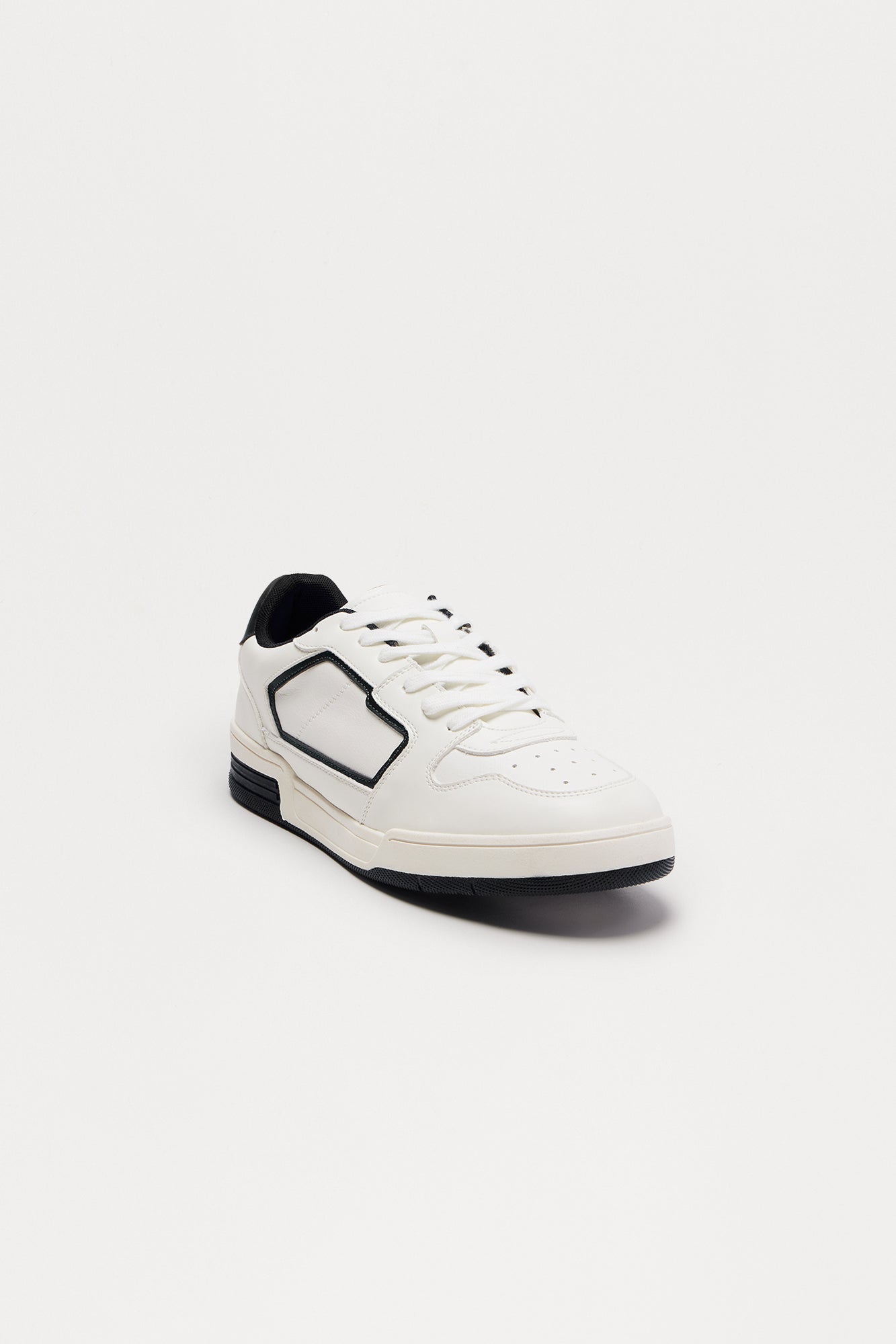 Ideal Low Top Lace Up Sneakers - White/Black