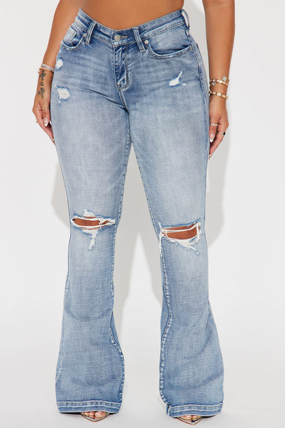 Key Figure Ripped Stretch Flare Jeans - Medium Wash
