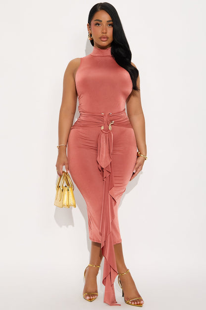 In The Moment Sleeveless Midi Dress - Rust