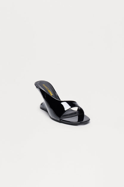 Curve Faux Patent Wedges - Black