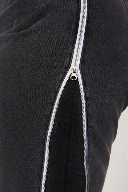 Zip It Up Straight Leg Jeans - Black