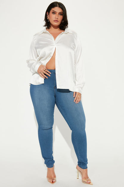 Classic Mid Rise Skinny Jeans - Medium Blue Wash