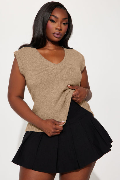 Top Scholar Sweater Vest - Beige