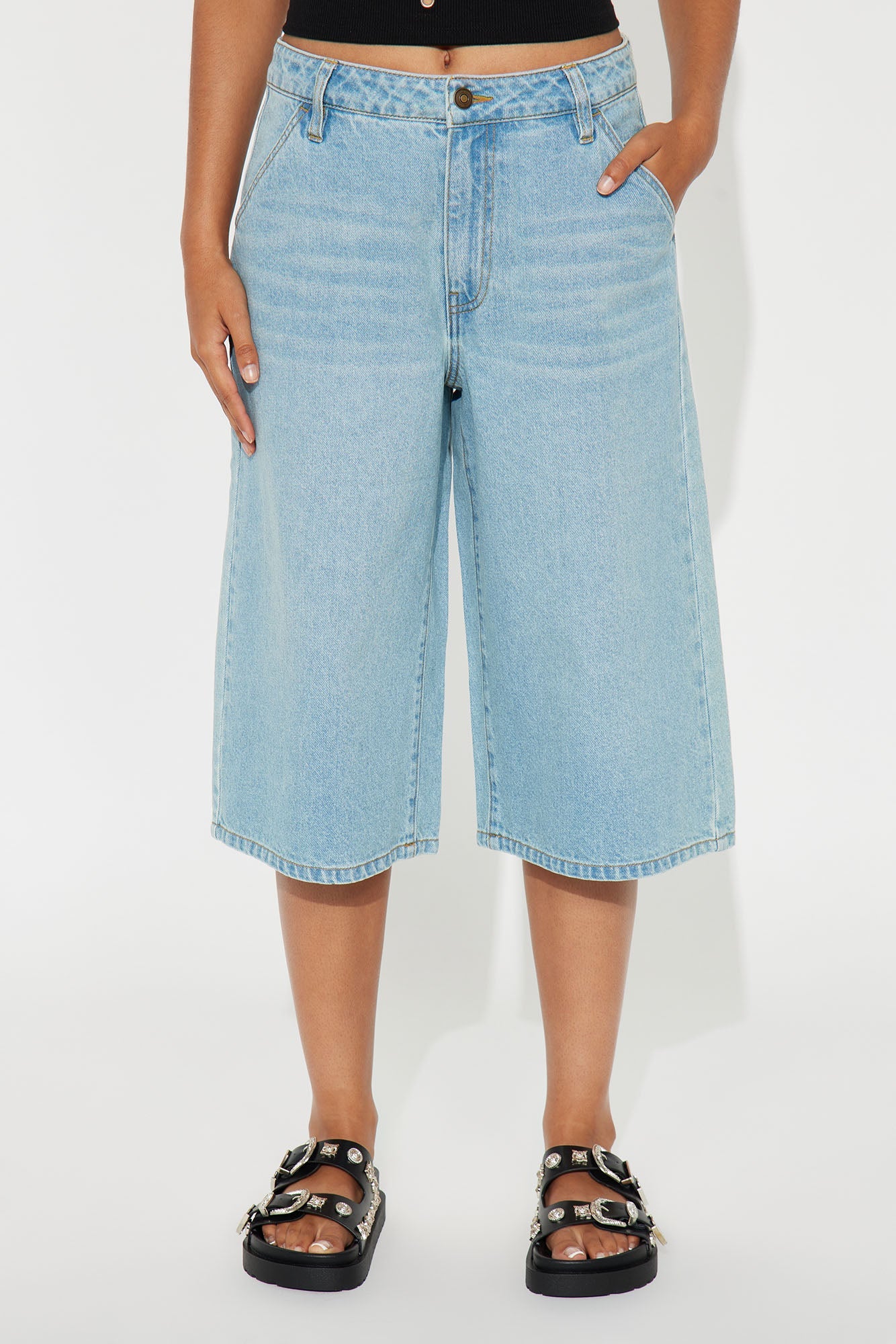 Hustle Denim Jorts - Light Wash