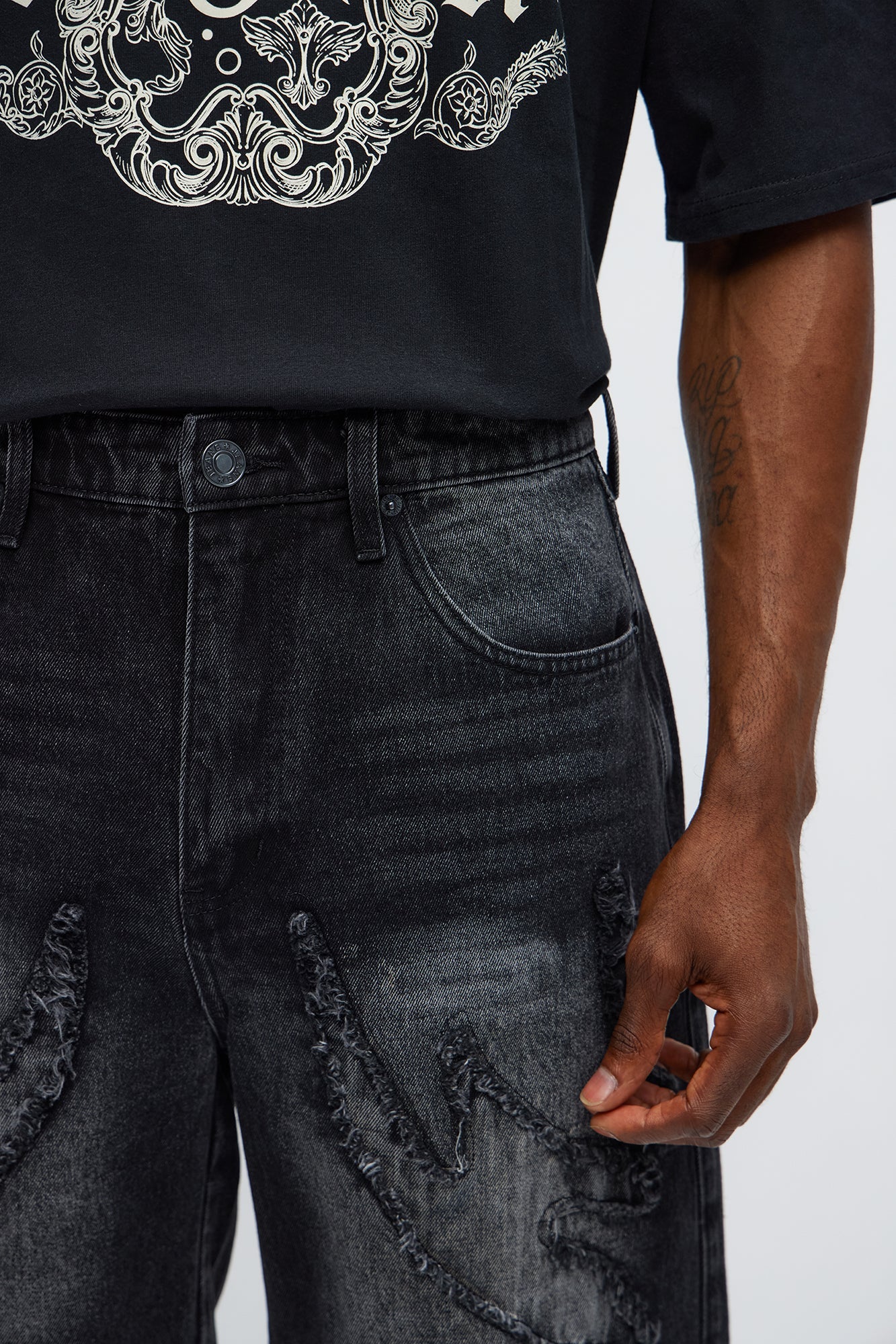 Relaxed Rugged Fray Denim Shorts - Black Wash