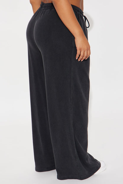 The Washed Wide Leg Sweatpant - Black