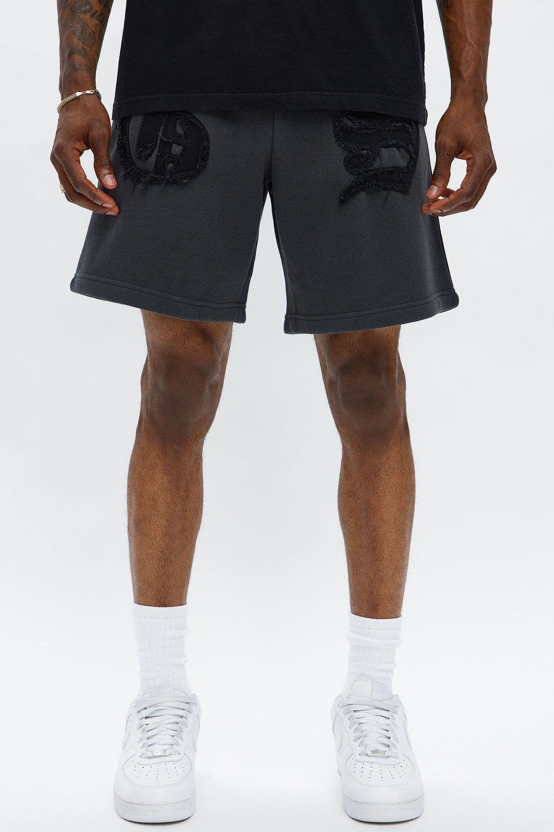Tyson Relaxed Frayed Patch Sweatshorts - Charcoal