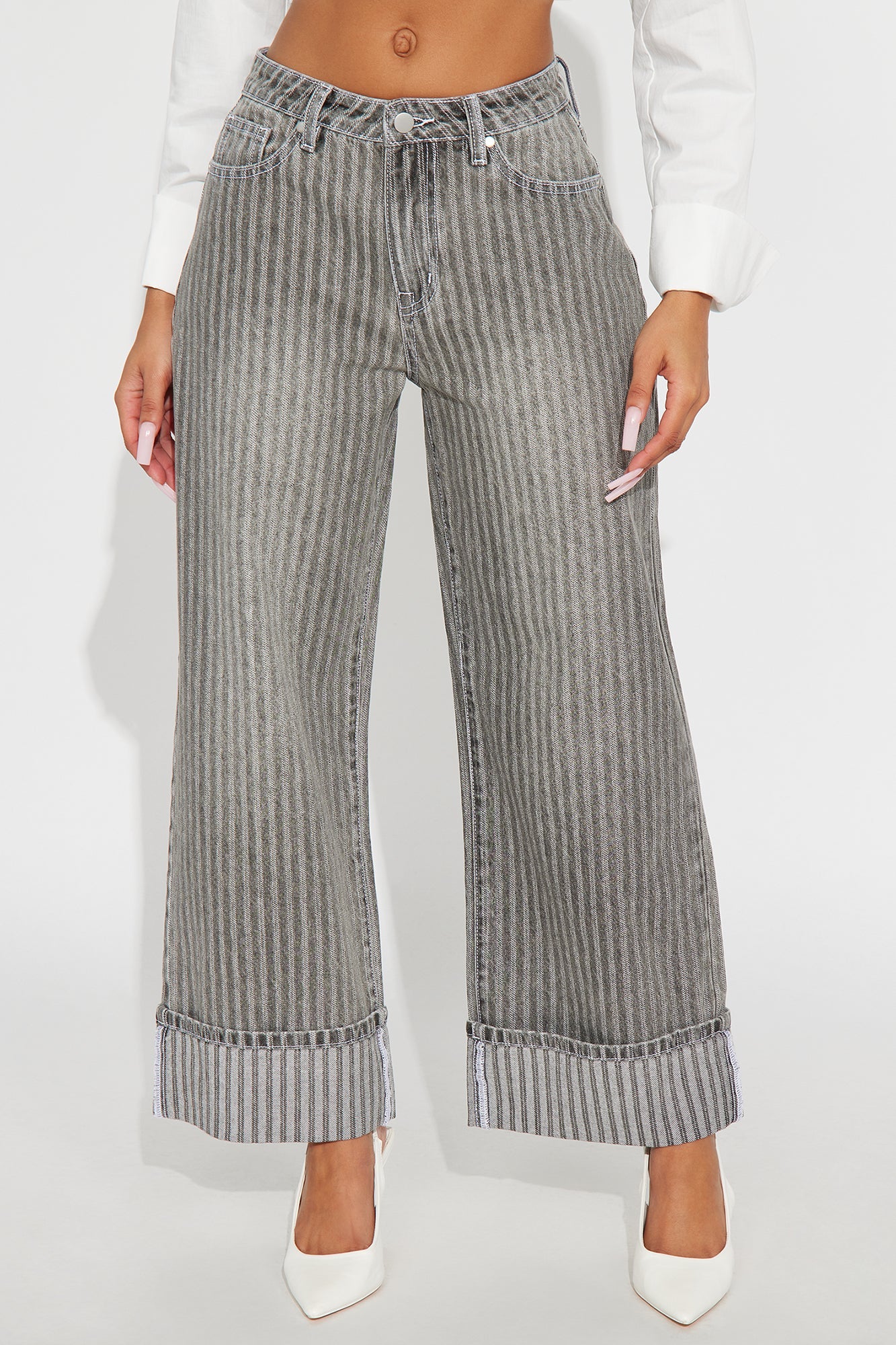 Catch Up Cuffed Wide Leg Jeans - Grey