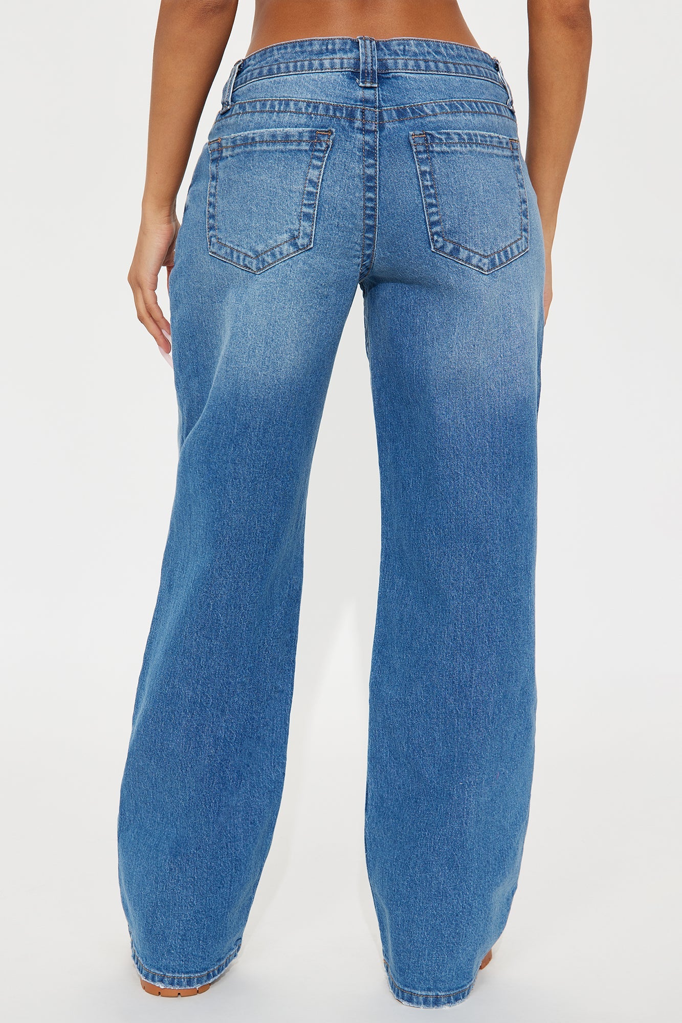 Line It Up Straight Leg Jeans - Medium Wash