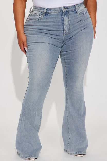 San Diego Sculpting Stretch Flare Jeans - Light Wash