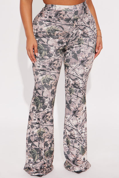 Take A Hike Camo Flare Pant 34 - Camouflage