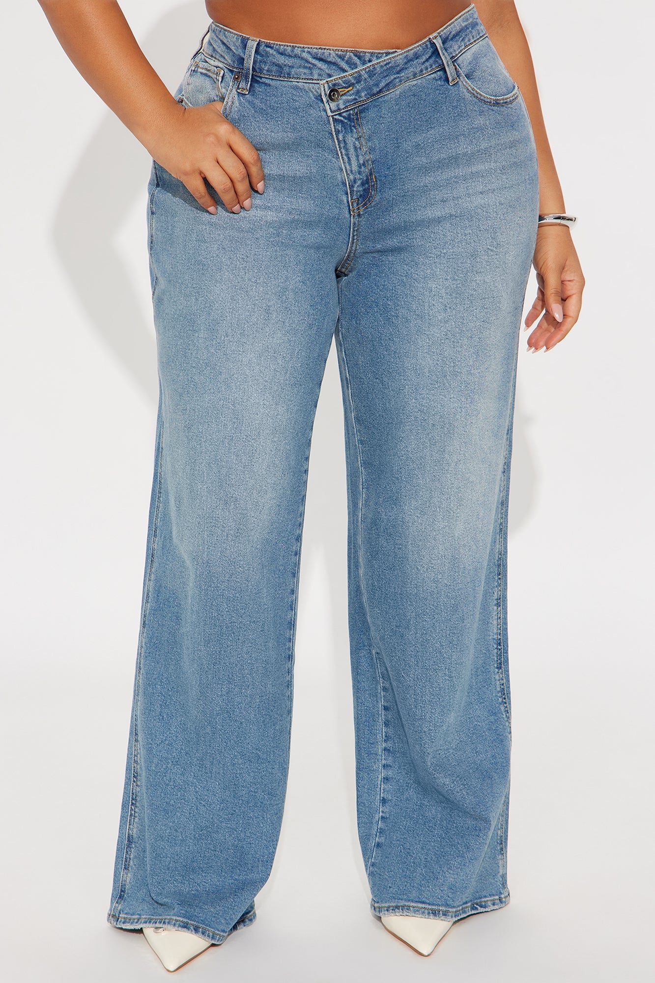 Eastside Low Rise Crossover Wide Leg Jean - Vintage Wash