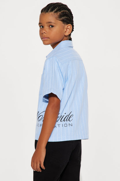 Mini Worldwide Striped Cropped Button Up Shirt - Light Blue