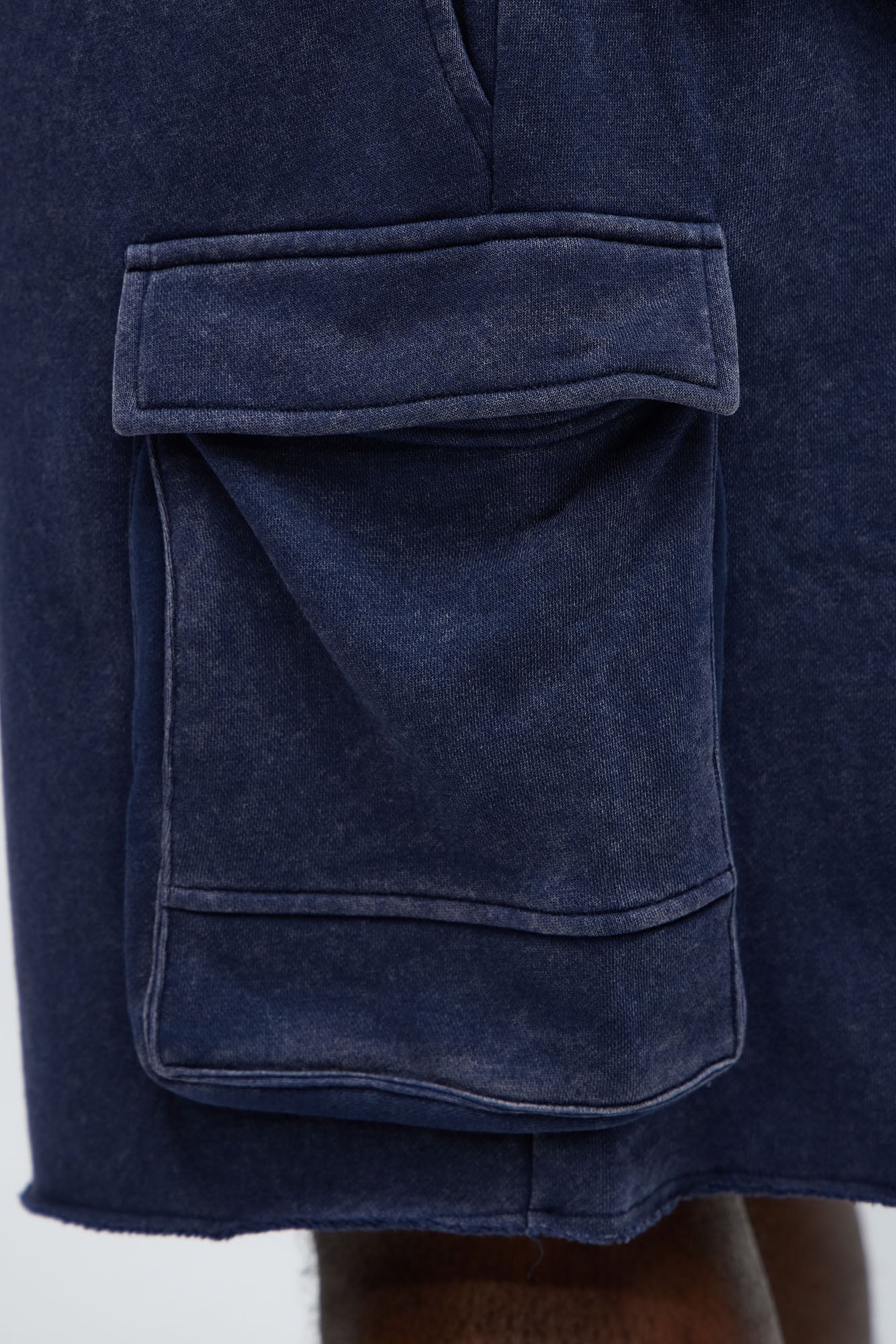 Tyson Bagged Off Cargo Relaxed Shorts - Navy
