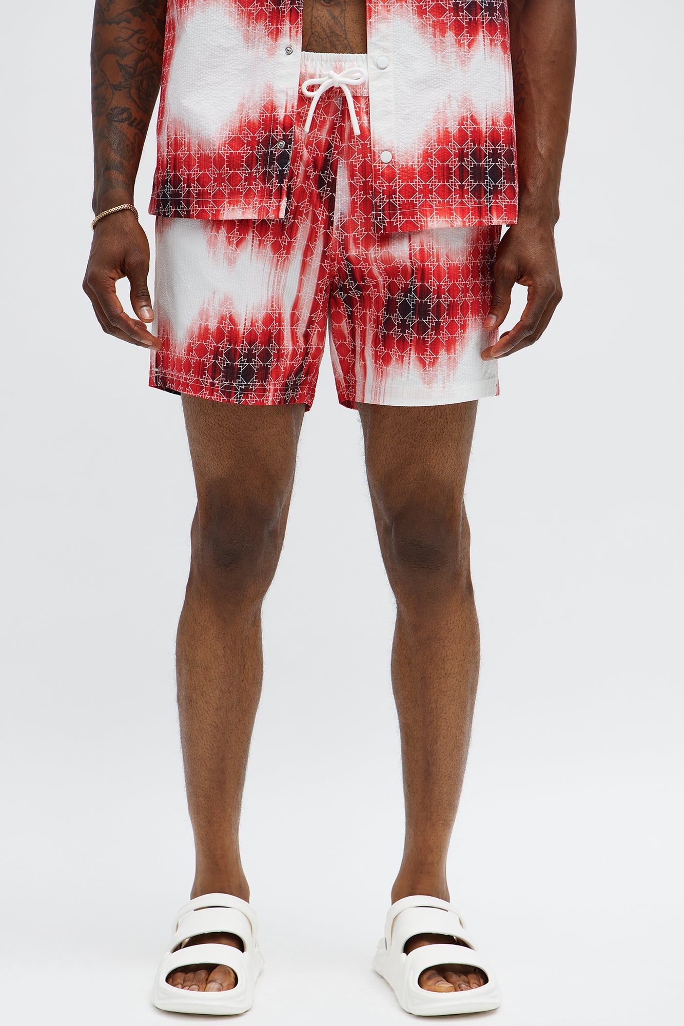 Seersucker Tie Dye Printed Swim Mid Trunk - Red/combo