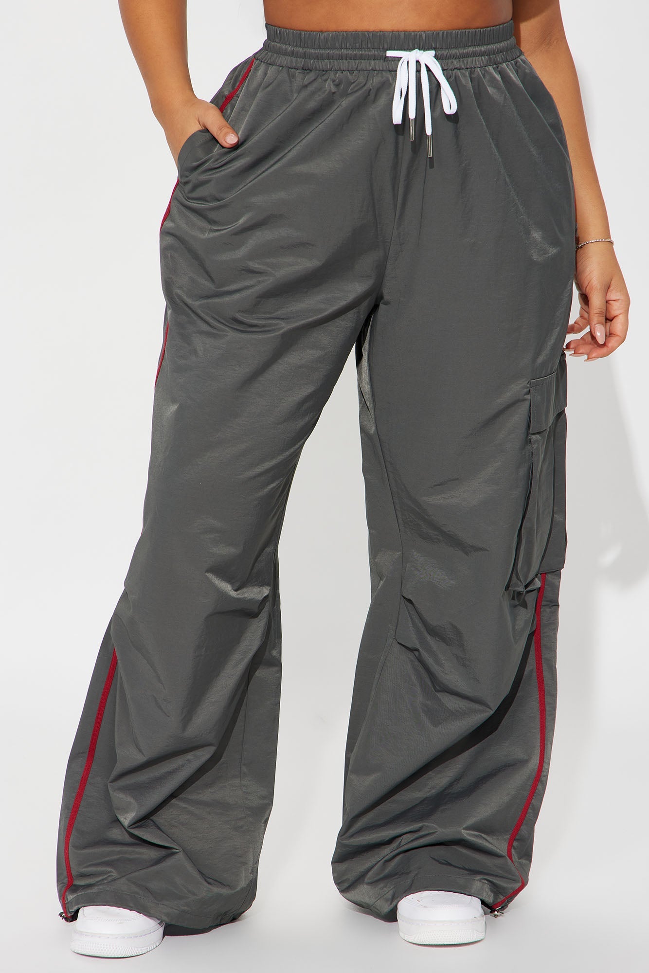What She Knows Windbreaker Track Pant - Grey