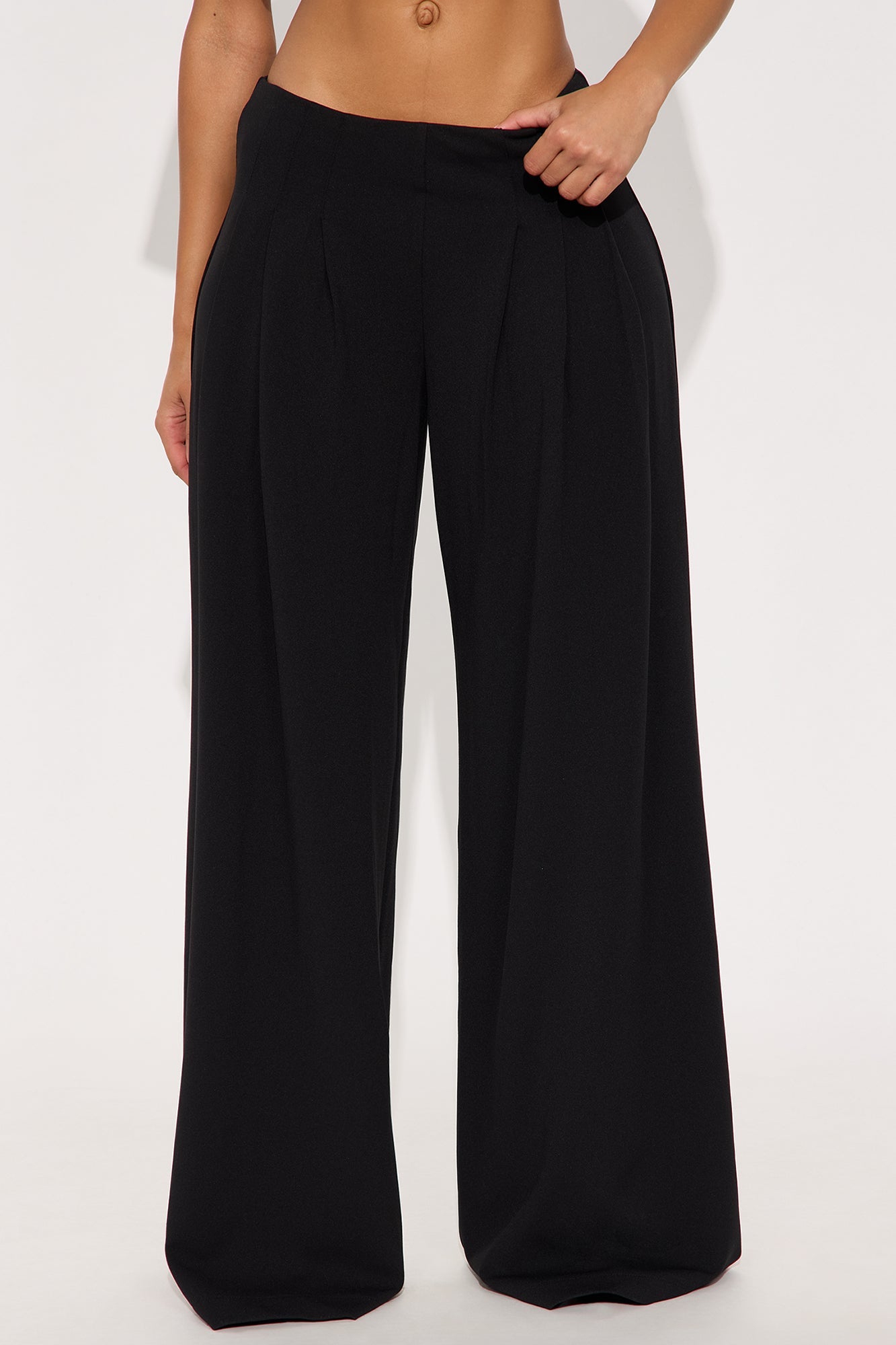 Brigitte Crepe Knit Wide Leg Pleated Pant 33″ - Black