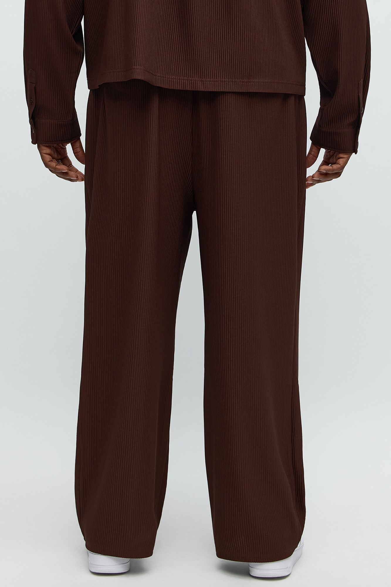 Show Up Relaxed Pant - Brown