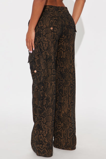 Bite Back Cargo Straight Leg Jeans - Brown/combo