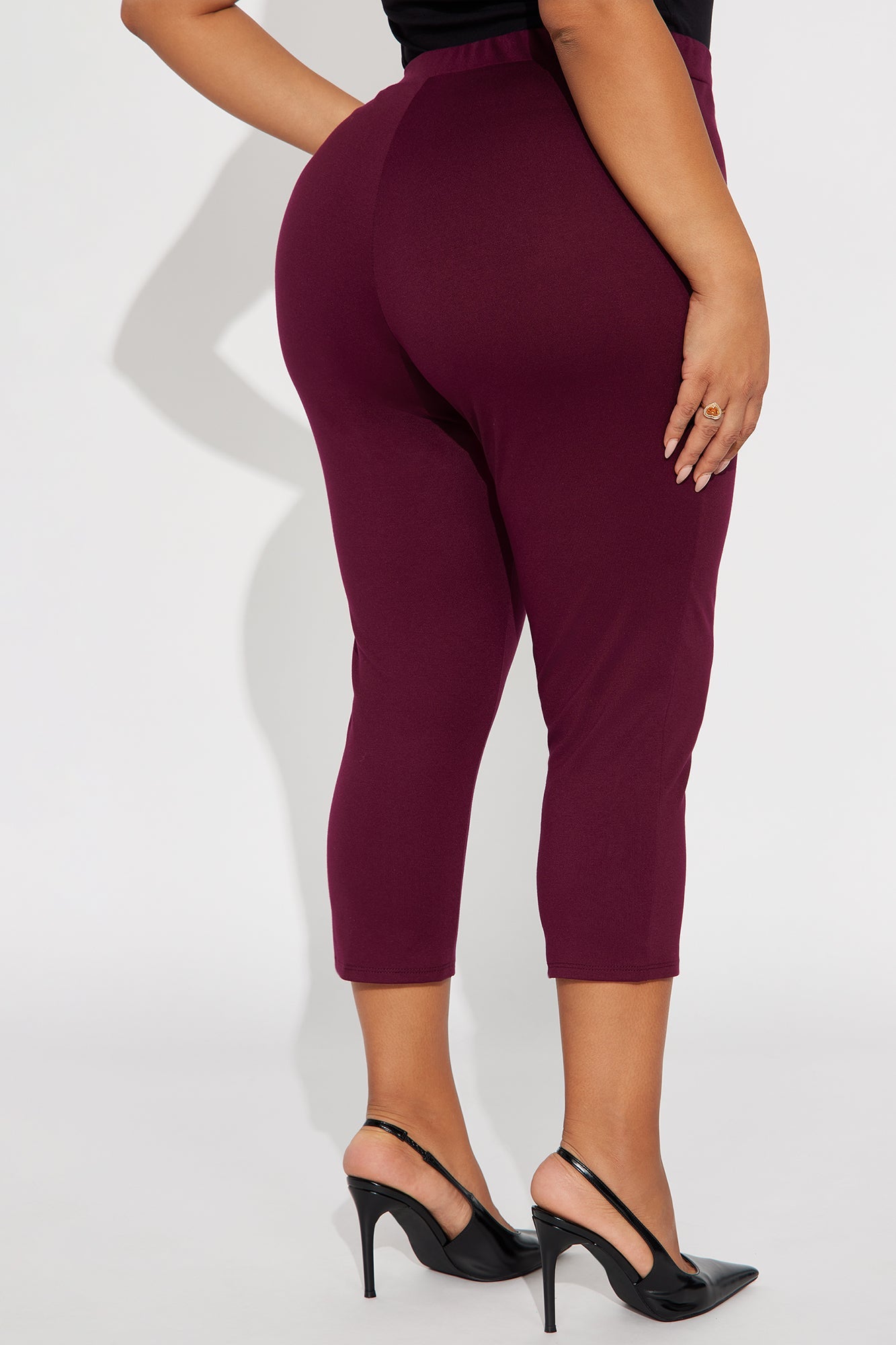 Daniella Pintuck Ponte Capri Legging - Burgundy