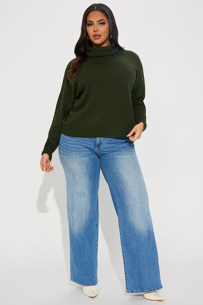 Snow Day Turtleneck Sweater - Olive