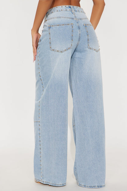 Studded Kiss Embellished Baggy Jeans - Light Wash