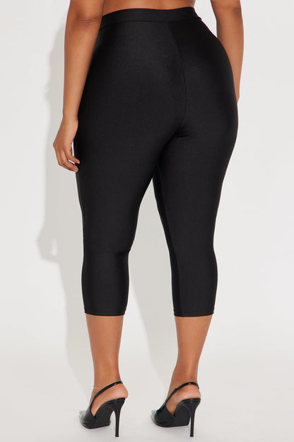 Nikole High Rise Tricot Capri Legging - Black