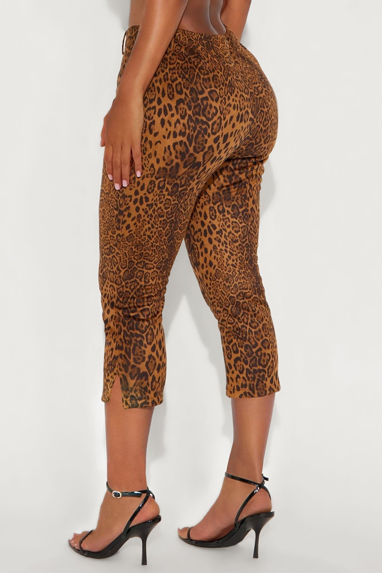 Simply Yours Faux Suede Leopard Capri Pant - Leopard