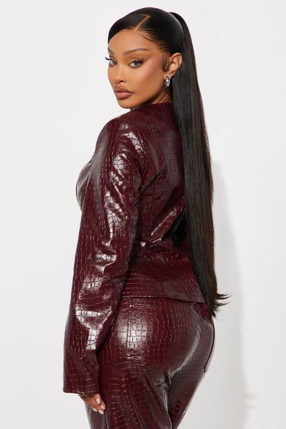 Gianna Fitted Faux Leather Blazer - Burgundy
