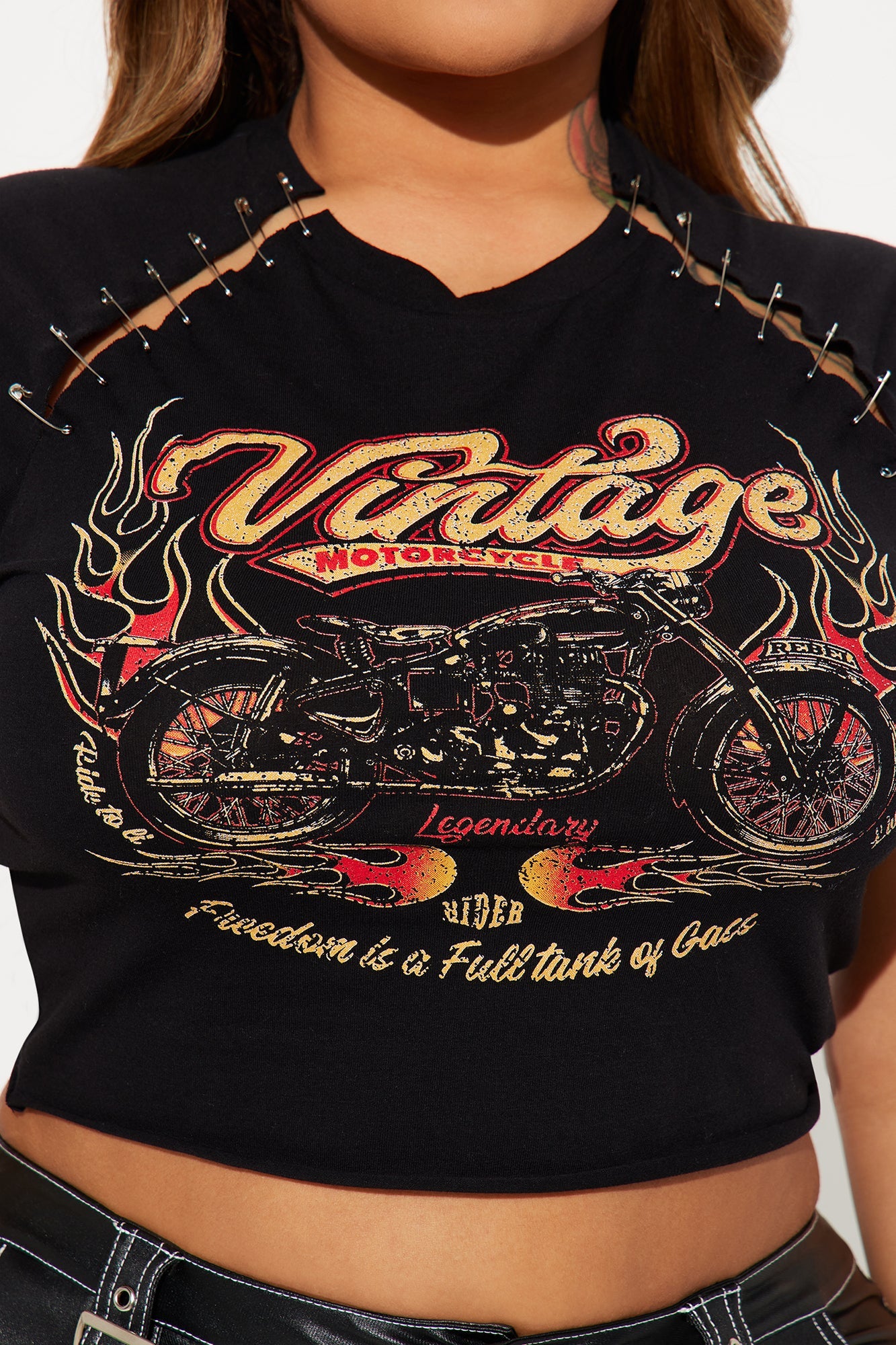 Vintage Rock Hardware Tee - Black