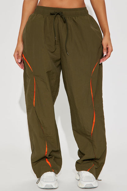 Catch Up To Me Windbreaker Jogger Pant - Olive/combo