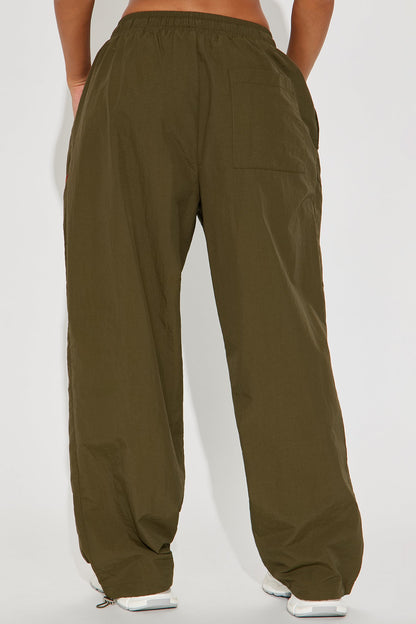 Catch Up To Me Windbreaker Jogger Pant - Olive/combo