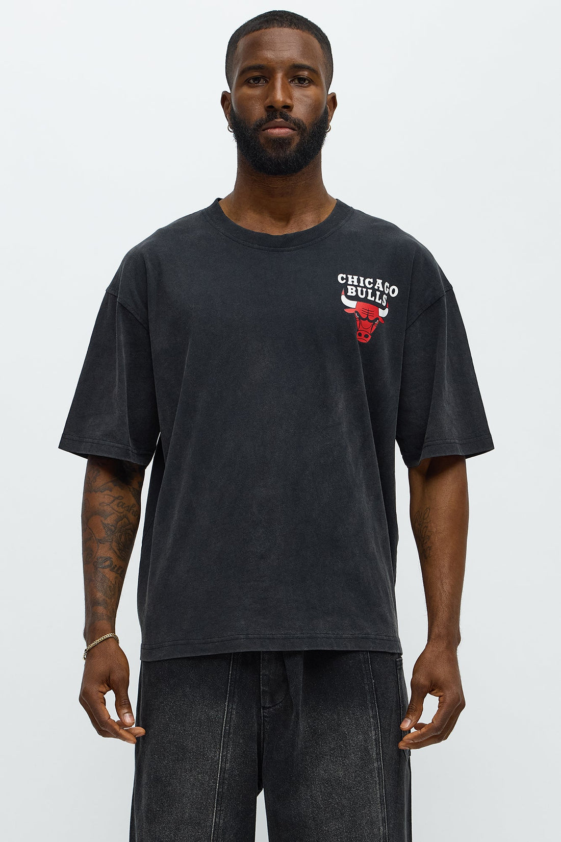 Bulls Freethrow Oversized Short Sleeve Tee - Black