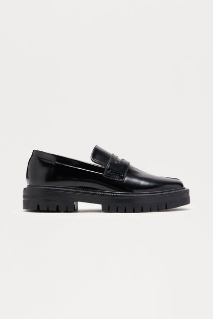 Uniform Tabi Loafers - Black