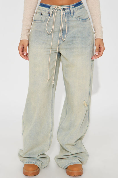 Get Into It Wide Leg Jeans - Light Wash