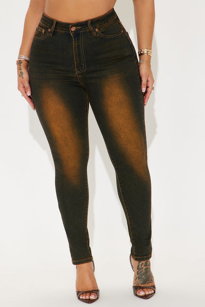 Petite Know The Difference Tinted Skinny Jeans - Black
