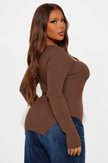 Eyes Around Sweater - Brown