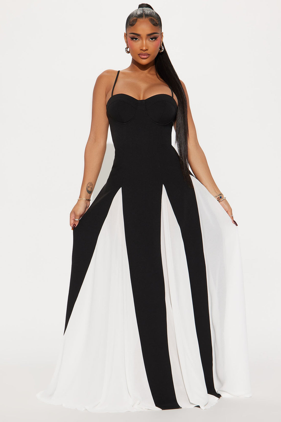 Molly Contrast Maxi Dress - Black/White