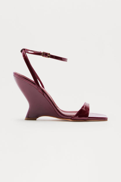 Alia Ankle Strap Wedges - Burgundy