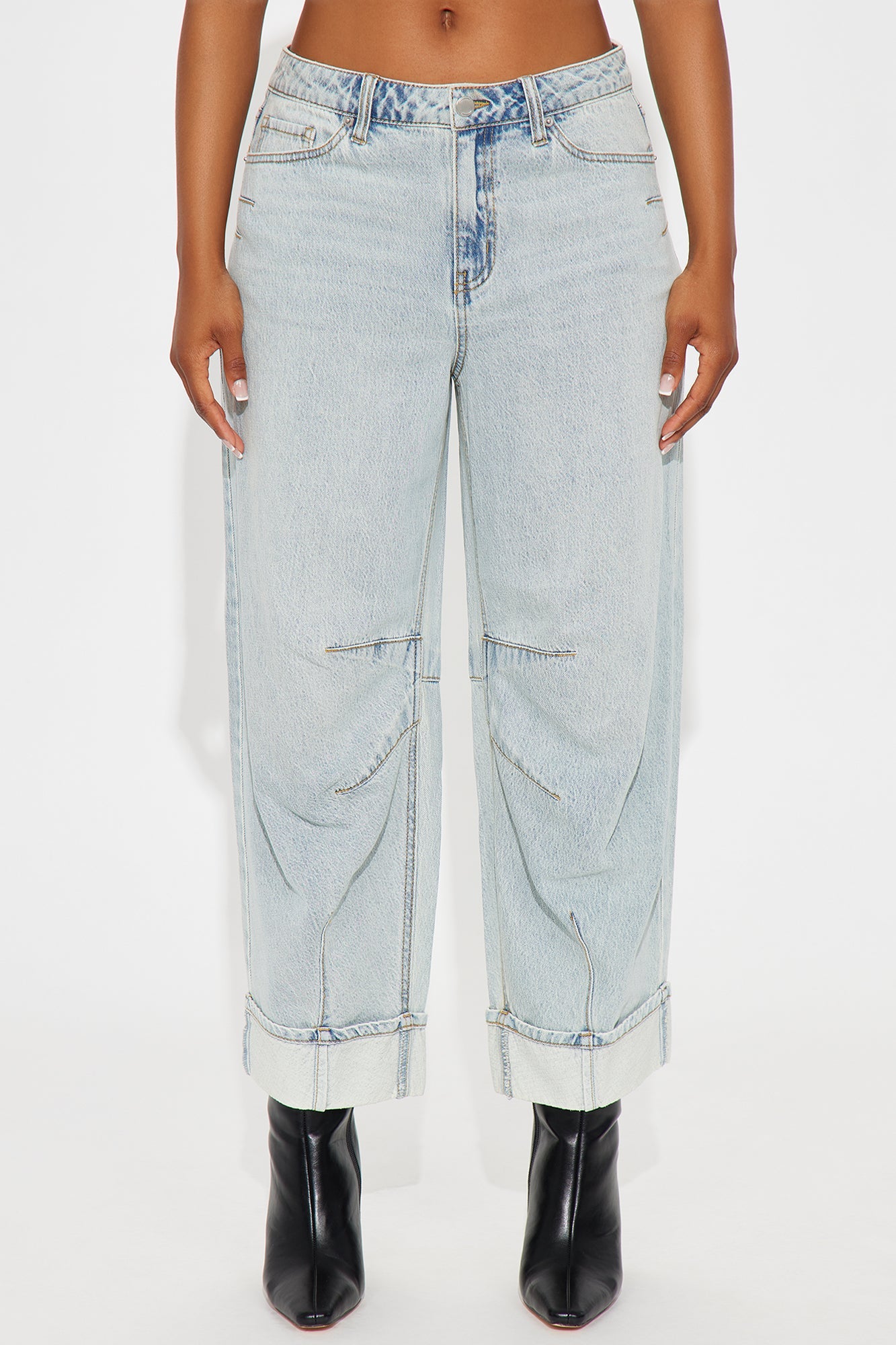 Brooklyn Barrel Leg Jeans - Light Wash