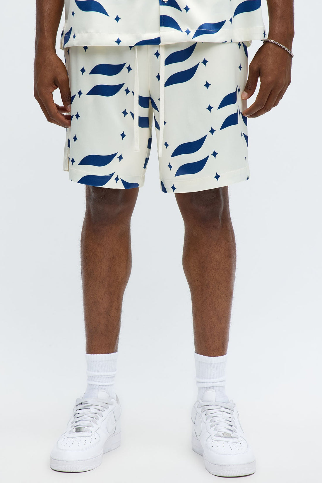 Relaxed Star Panel Short - Cream/combo