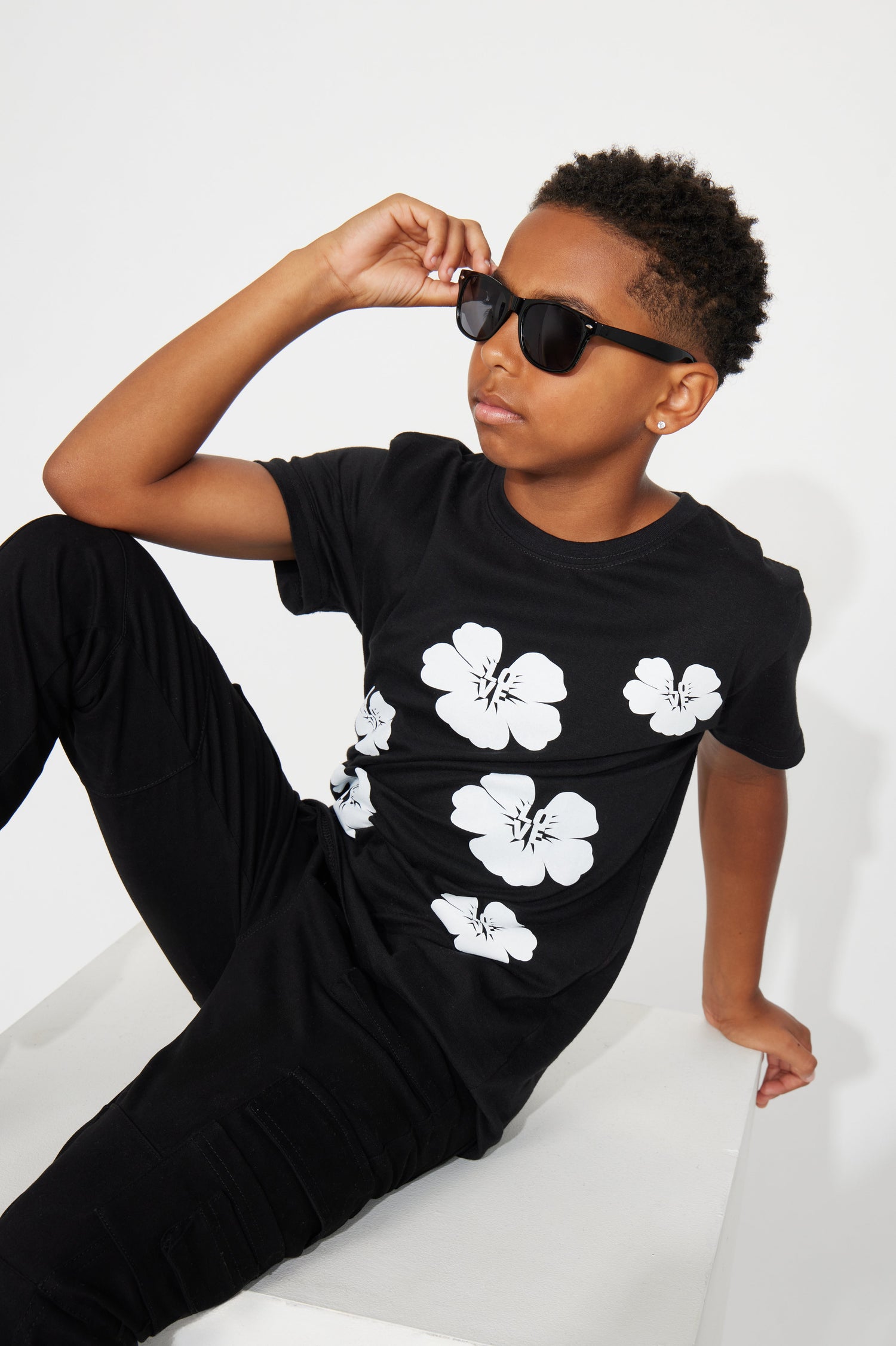Mini Hawaiian Flowers T-Shirt - Black