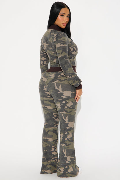 Kaylee Camo Pant Set - Olive/combo